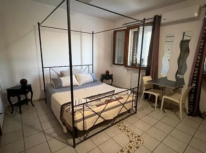 La Mimosa פורטו גריבלדי