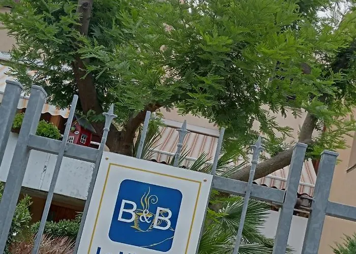 La Mimosa Bed & Breakfast